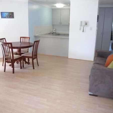 Palm Beach Holiday Resort Gold Coast Room photo